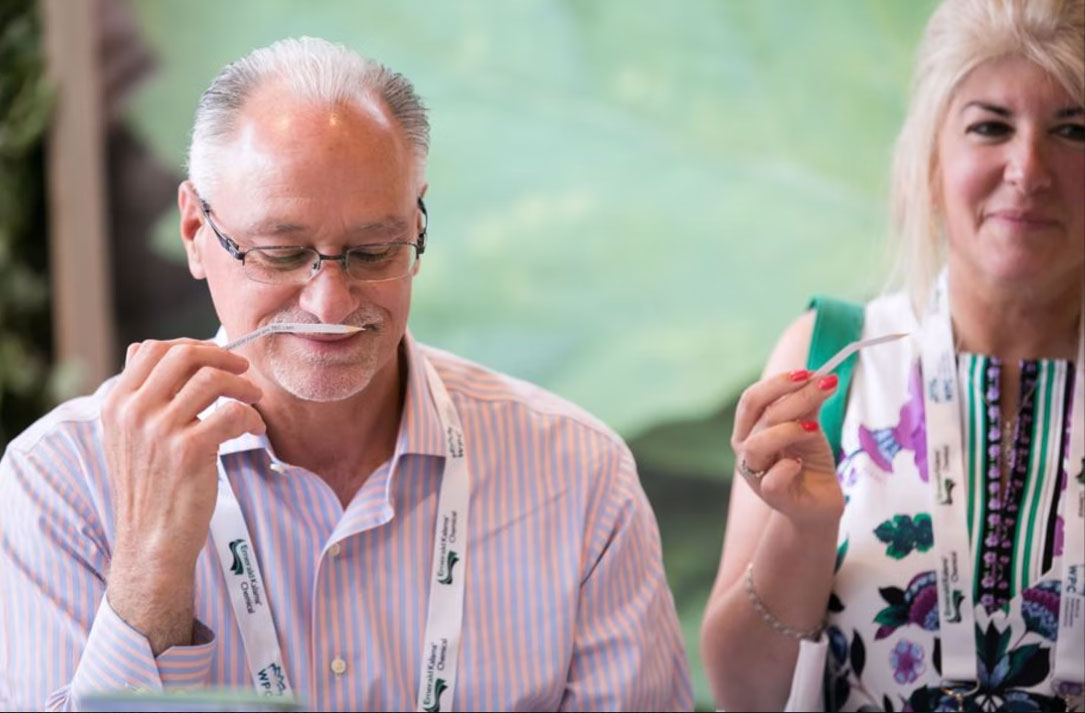 香精與香料(19)-香精的分類、配制與調(diào)和