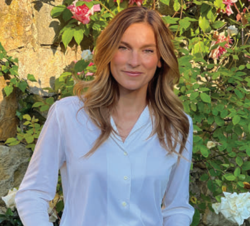 香水的繁榮第一部分:解開(kāi)這一令人驚訝的彈性增長(zhǎng)類(lèi)消費(fèi)品背后的市場(chǎng)驅(qū)動(dòng)力 香水的繁榮第一部分:解開(kāi)這一令人驚訝的彈性增長(zhǎng)類(lèi)消費(fèi)品背后的市場(chǎng)驅(qū)動(dòng)力