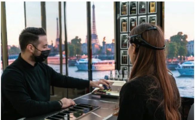 香水的繁榮第一部分:解開(kāi)這一令人驚訝的彈性增長(zhǎng)類(lèi)消費(fèi)品背后的市場(chǎng)驅(qū)動(dòng)力 香水的繁榮第一部分:解開(kāi)這一令人驚訝的彈性增長(zhǎng)類(lèi)消費(fèi)品背后的市場(chǎng)驅(qū)動(dòng)力