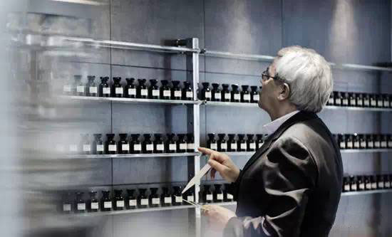 以“鼻"聞名的大牌調香師 以“鼻"聞名的大牌調香師