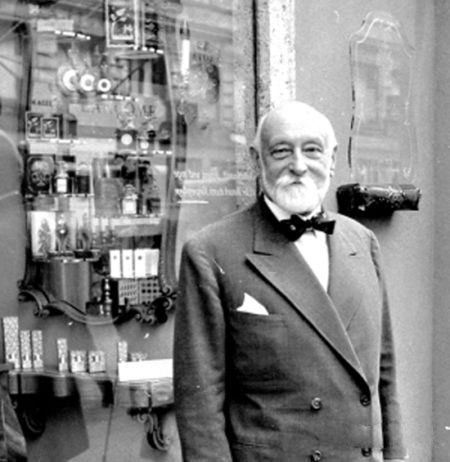 以“鼻"聞名的大牌調香師 以“鼻"聞名的大牌調香師