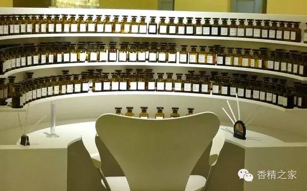 調(diào)香師工作臺(tái)的秘密 調(diào)香師工作臺(tái)的秘密