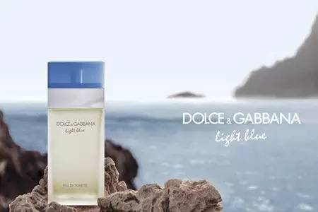 你與酷夏當中隔了一瓶香水 你與酷夏當中隔了一瓶香水