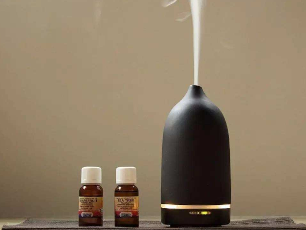 不同擴(kuò)香機(jī)的噴香原理及香薰配方設(shè)計(jì)原則 不同擴(kuò)香機(jī)的噴香原理及香薰配方設(shè)計(jì)原則