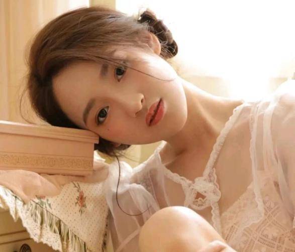 香膏和香水有什么區(qū)別？哪個(gè)留香時(shí)間更長(zhǎng)？