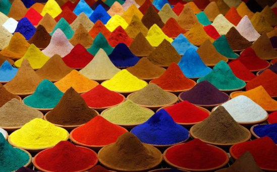 染料中為什么要添加香精？