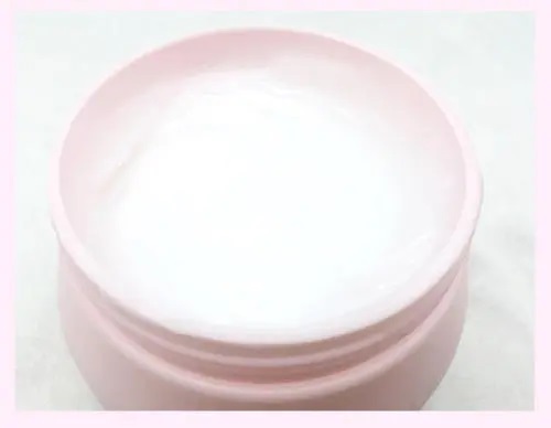 給大家推薦一些香味好的適用于焗油膏中的香精